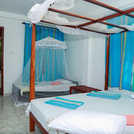 Panorama Rock Cafe Bed and Breakfast Tangalle Exteriör bild
