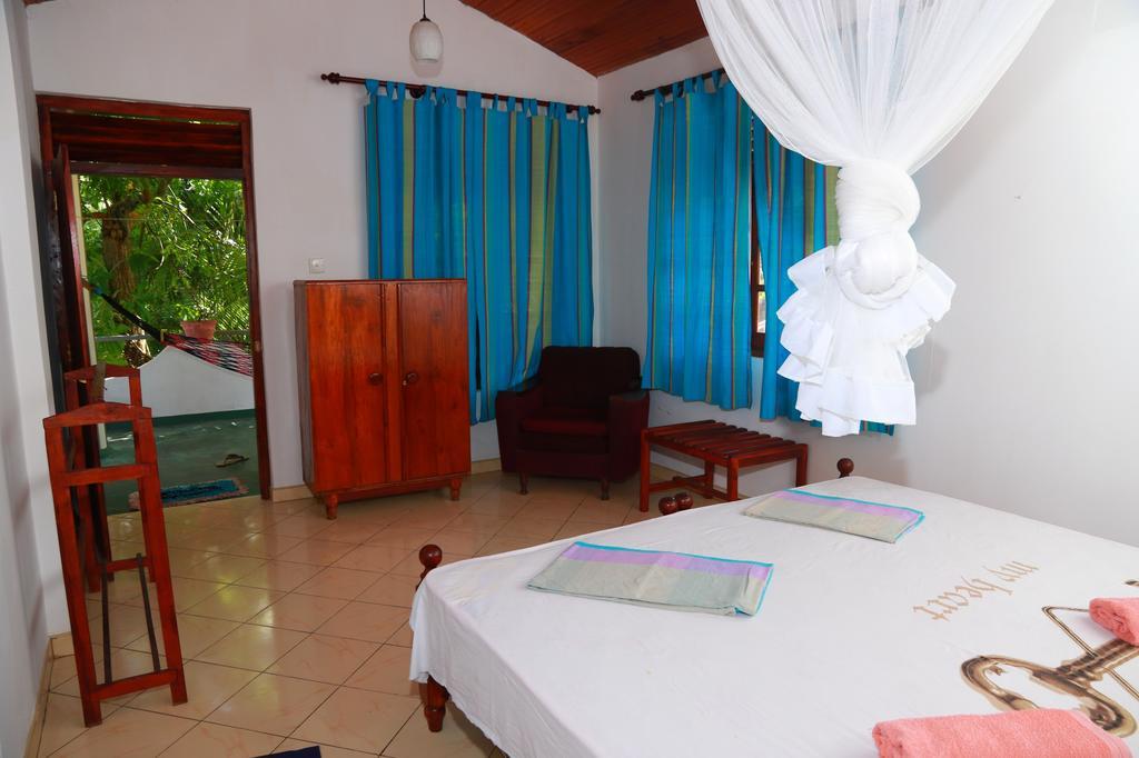 Panorama Rock Cafe Bed and Breakfast Tangalle Rum bild
