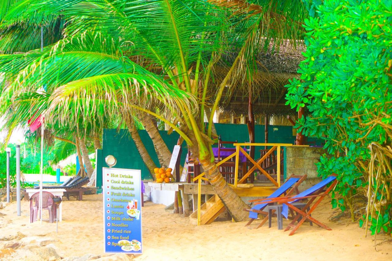 Panorama Rock Cafe Bed and Breakfast Tangalle Exteriör bild