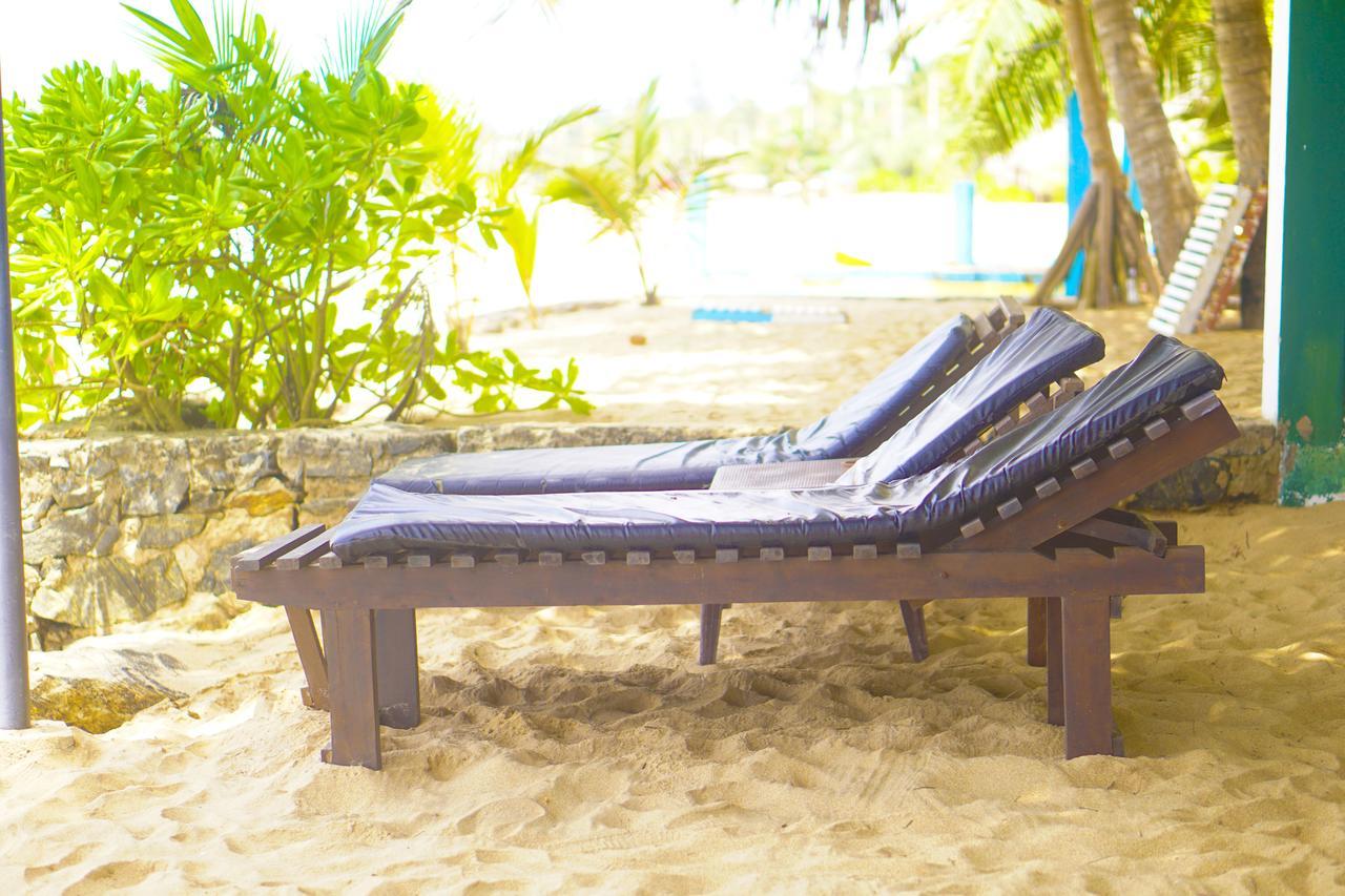 Panorama Rock Cafe Bed and Breakfast Tangalle Exteriör bild