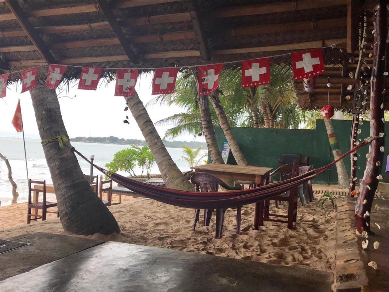 Panorama Rock Cafe Bed and Breakfast Tangalle Exteriör bild
