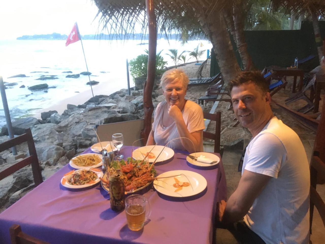 Panorama Rock Cafe Bed and Breakfast Tangalle Exteriör bild