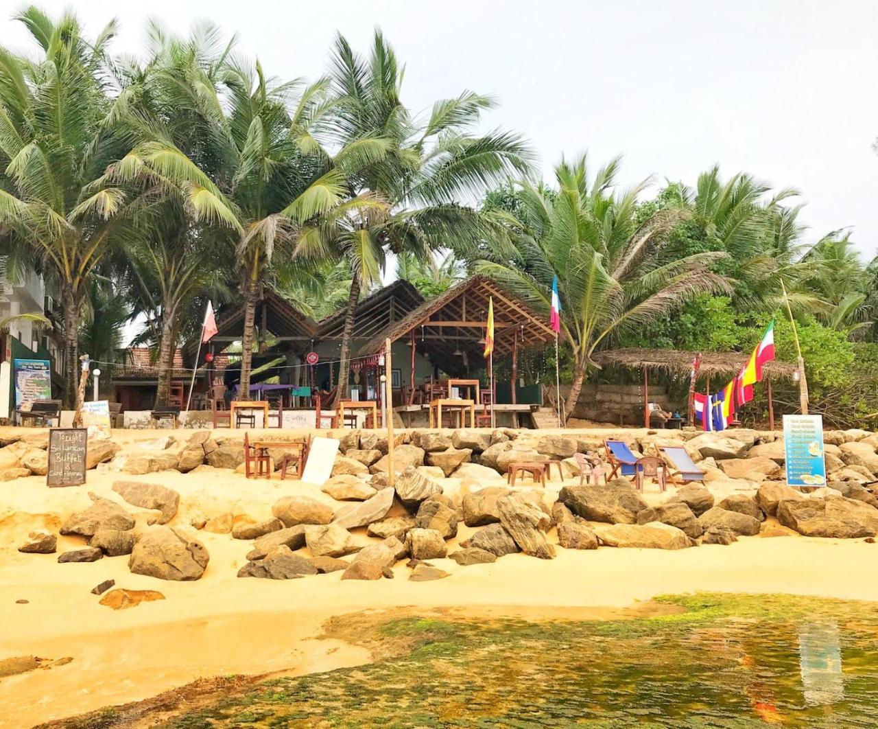 Panorama Rock Cafe Bed and Breakfast Tangalle Exteriör bild